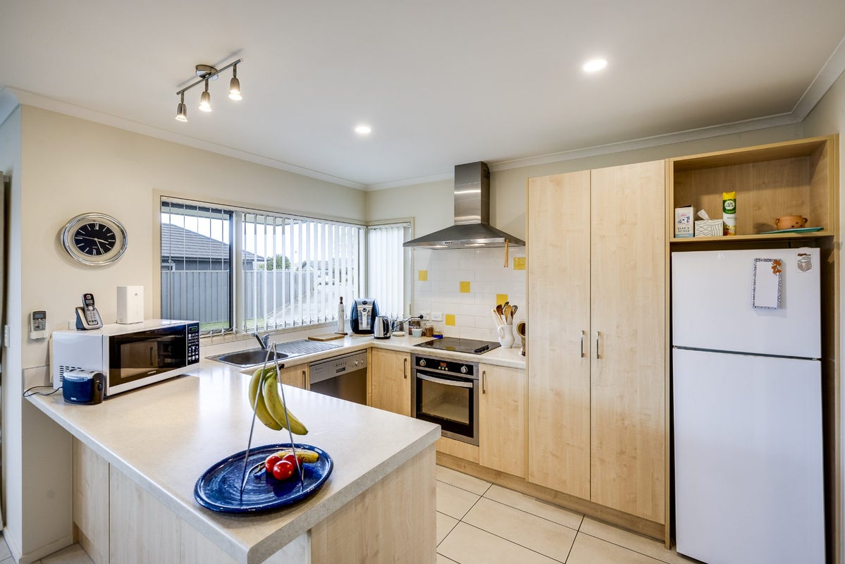 44 Mcnaughton Place, Onekawa, Napier - Carousel 2