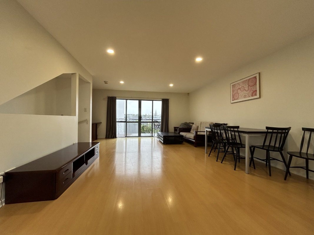 24/14 Ambrico Place, New Lynn, Auckland - Carousel 2