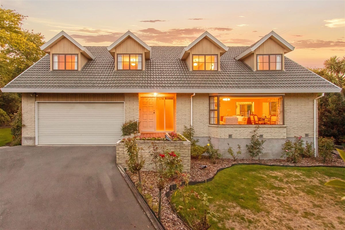 1 Whareora Terrace, Cashmere, Christchurch - Carousel 1