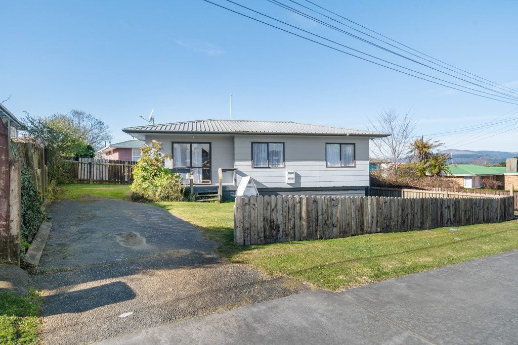 25B Thomas Crescent, Western Heights, Rotorua - Carousel 1