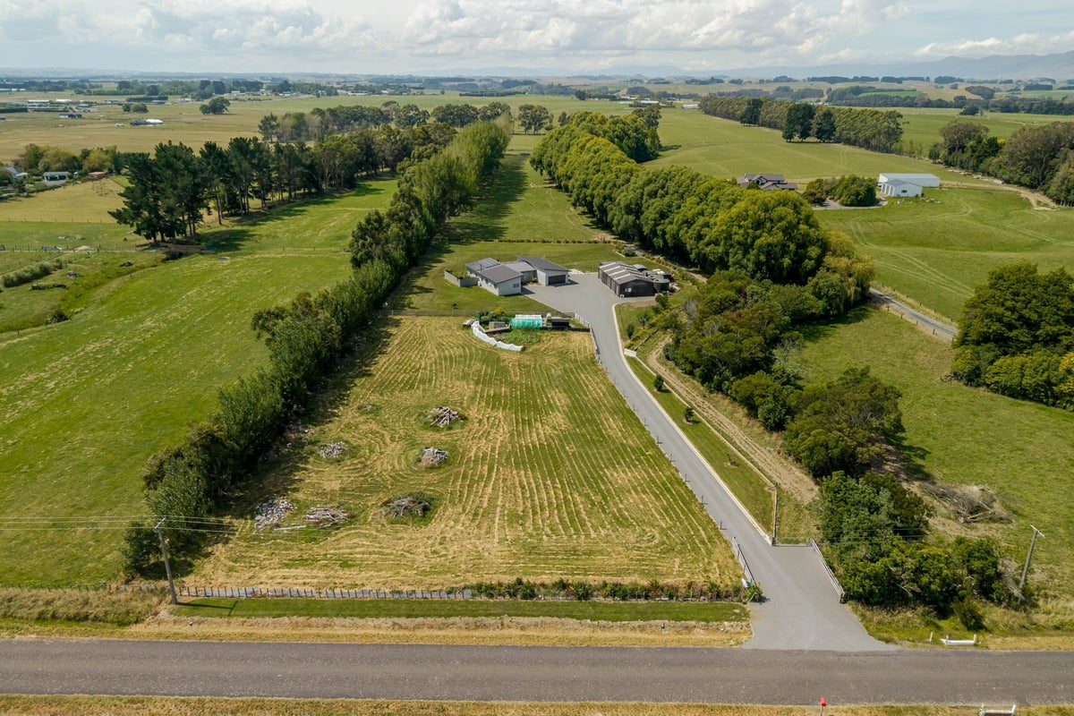 299 Reid Line, BUNNYTHORPE - Carousel 43