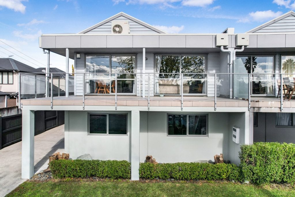 198D Old Farm Road, Hamilton East, Hamilton - Carousel 25