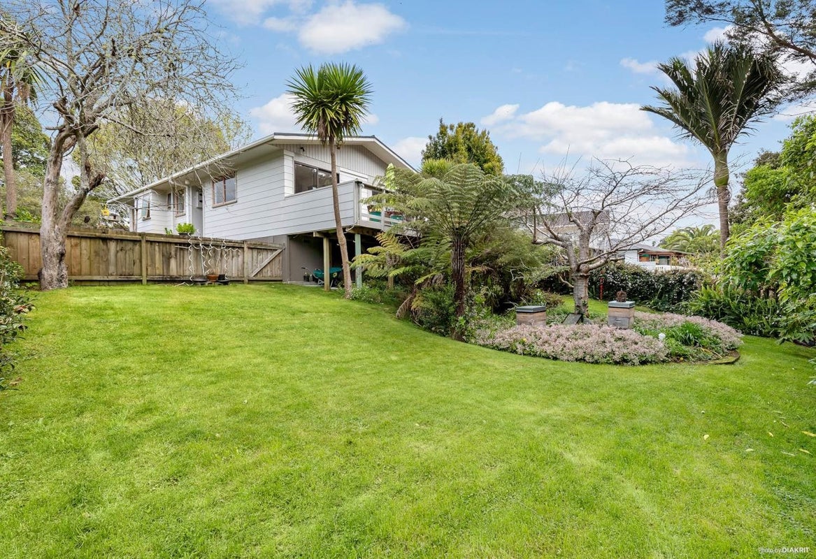 34 Spinella Drive, Bayview, Auckland - Carousel 1