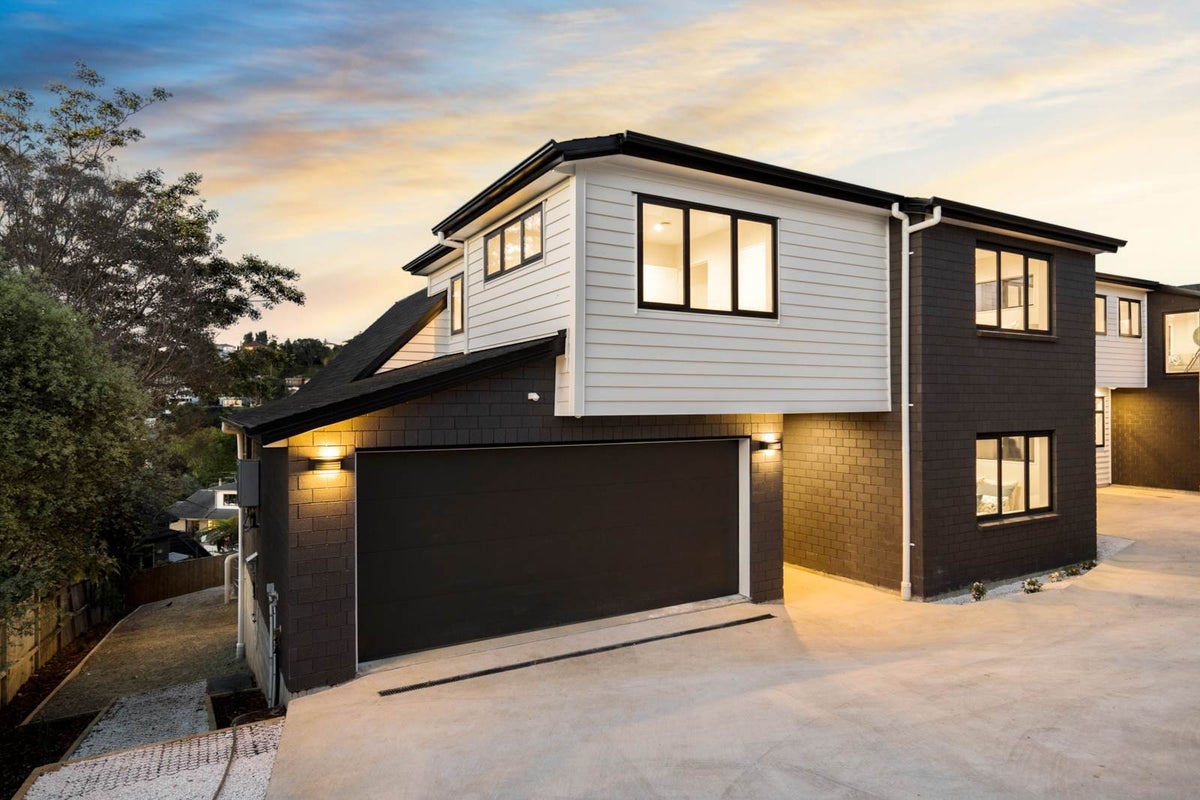 17A Strathnaver Crescent, Lynfield, Auckland - Carousel 1