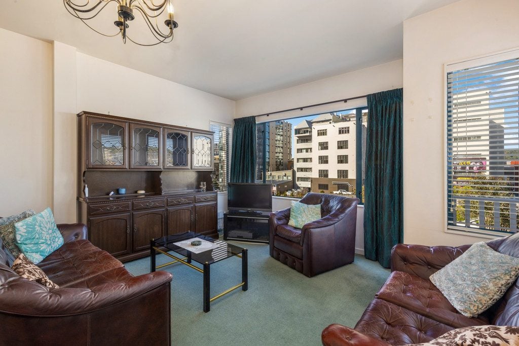 8/26 Buller Street, Te Aro, Wellington - Carousel 1
