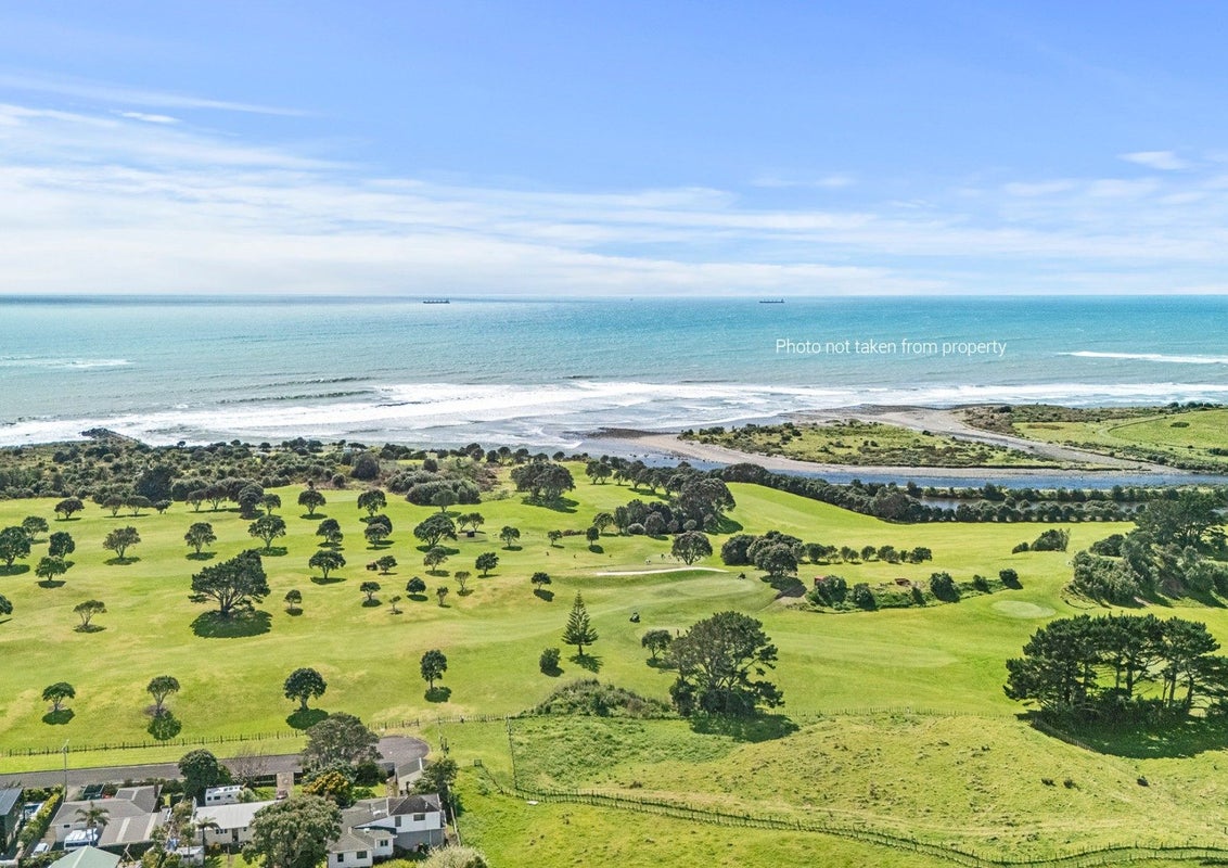 9 Chatswood Grove, Fitzroy, New Plymouth - Carousel 37