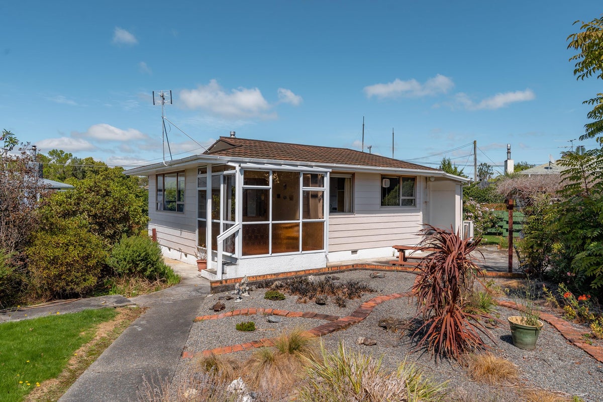 59 Roberts Road, Lansdowne, Masterton - Carousel 16