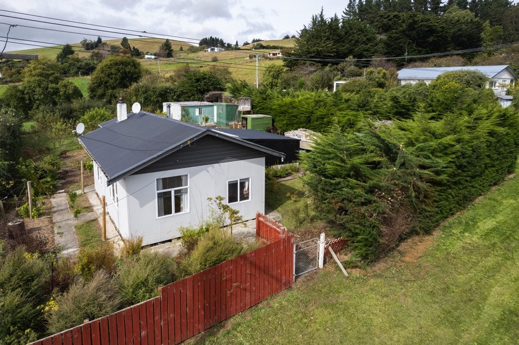 31 Otepopo Street, Oamaru - Carousel 2