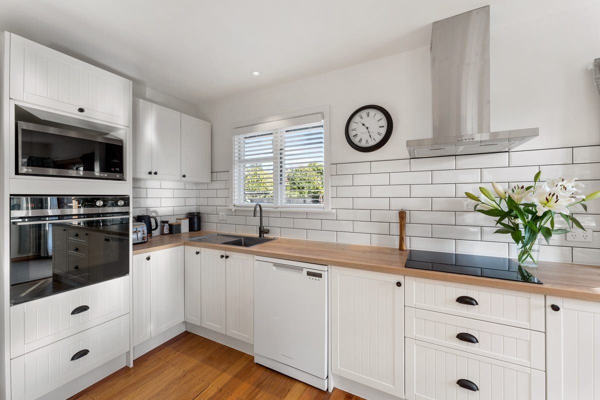 12 Kyeburn Place, Avonhead, Christchurch - Carousel 1
