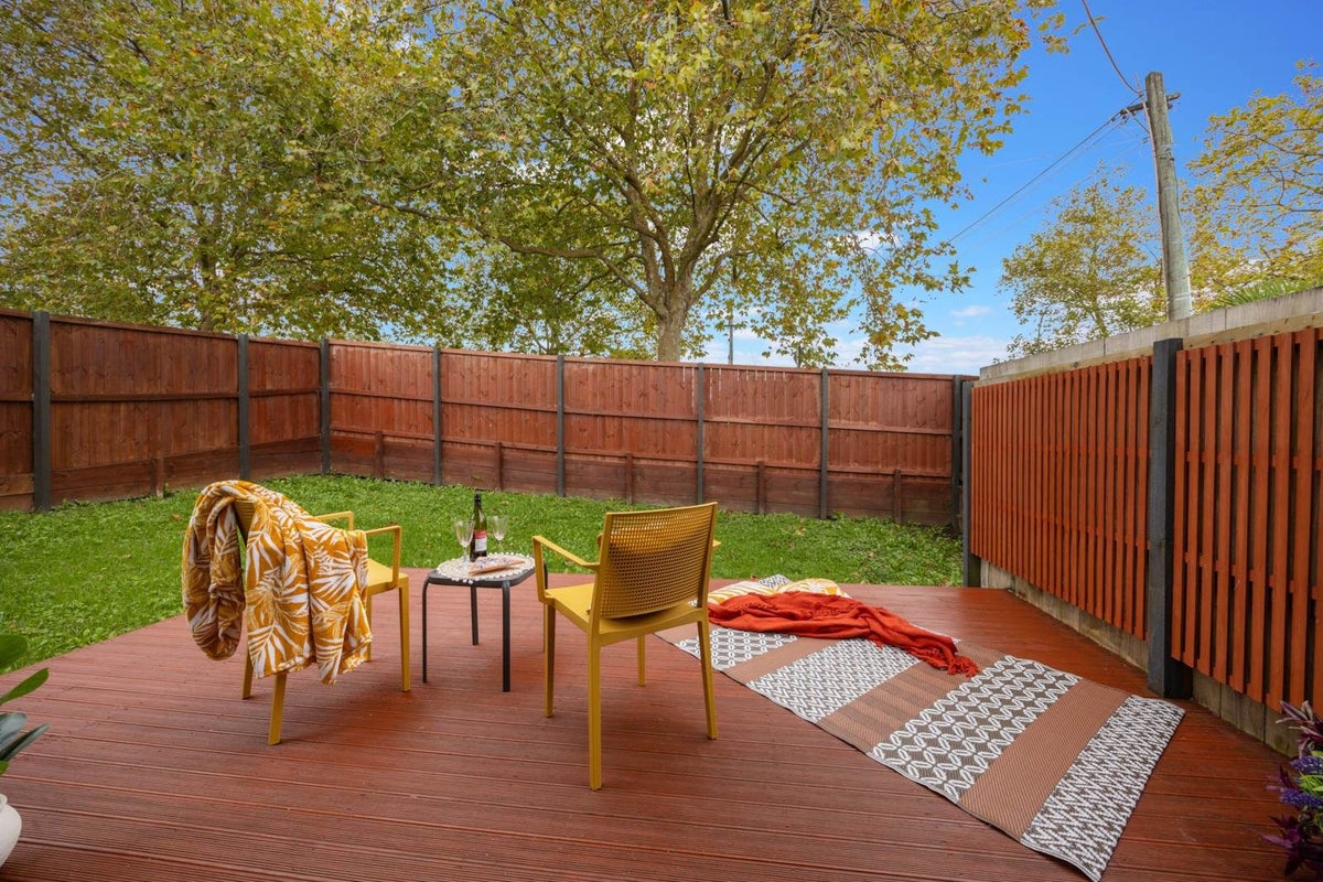 4 Seabrook Avenue, New Lynn, Auckland - Carousel 2