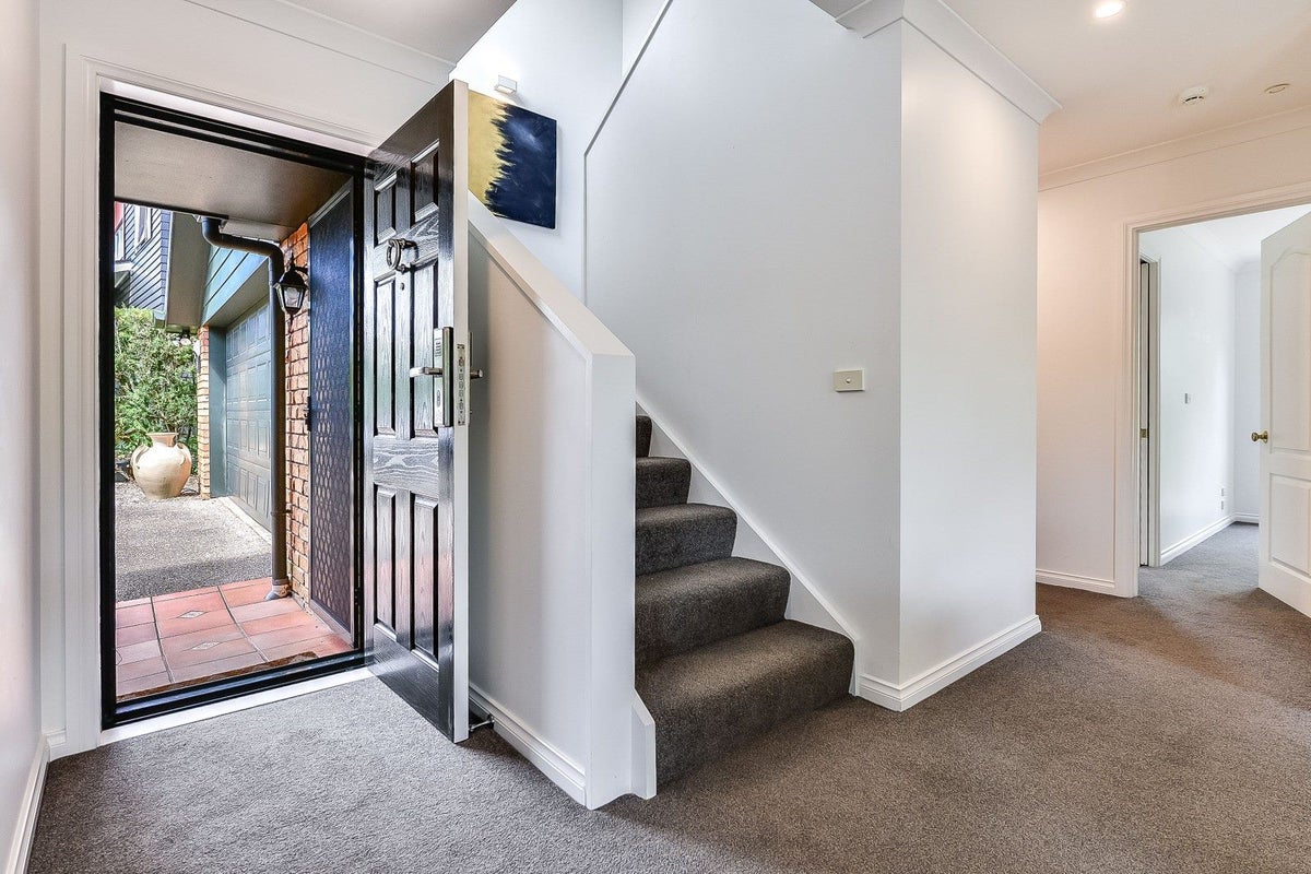 23 Whyte Street, Hamilton East, Hamilton - Carousel 2