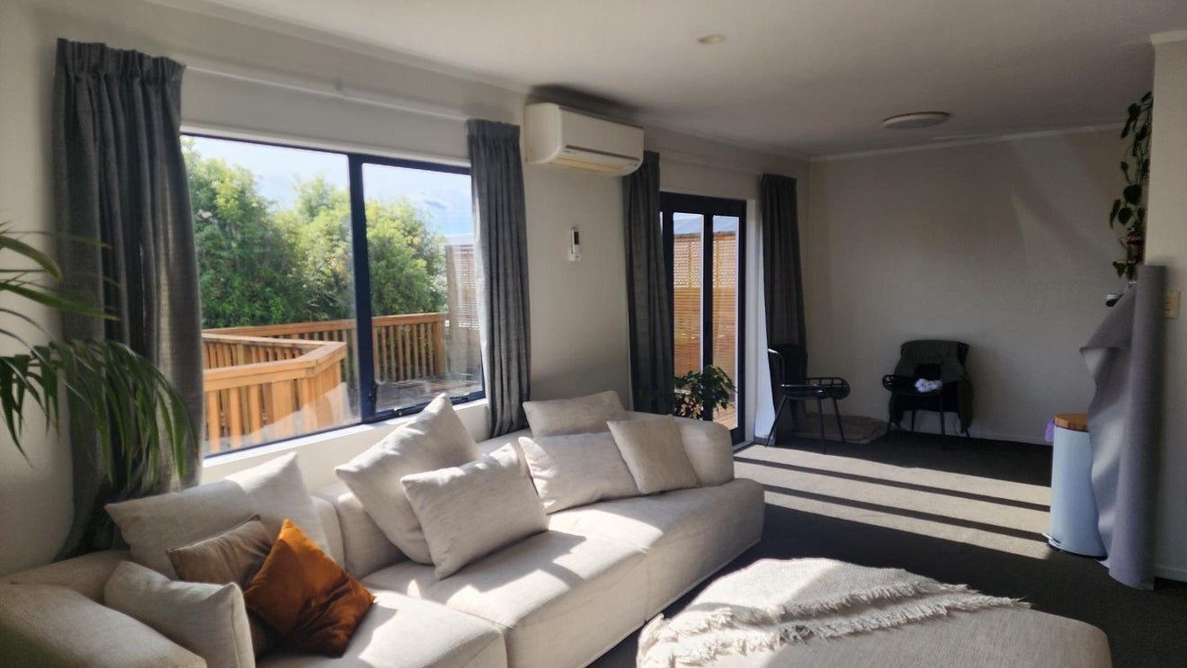 2A Seymour Road, Sunnyvale, Auckland - Carousel 1