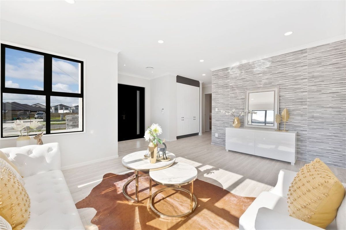 12 Freshland Drive, Flat Bush, Auckland - Carousel 2
