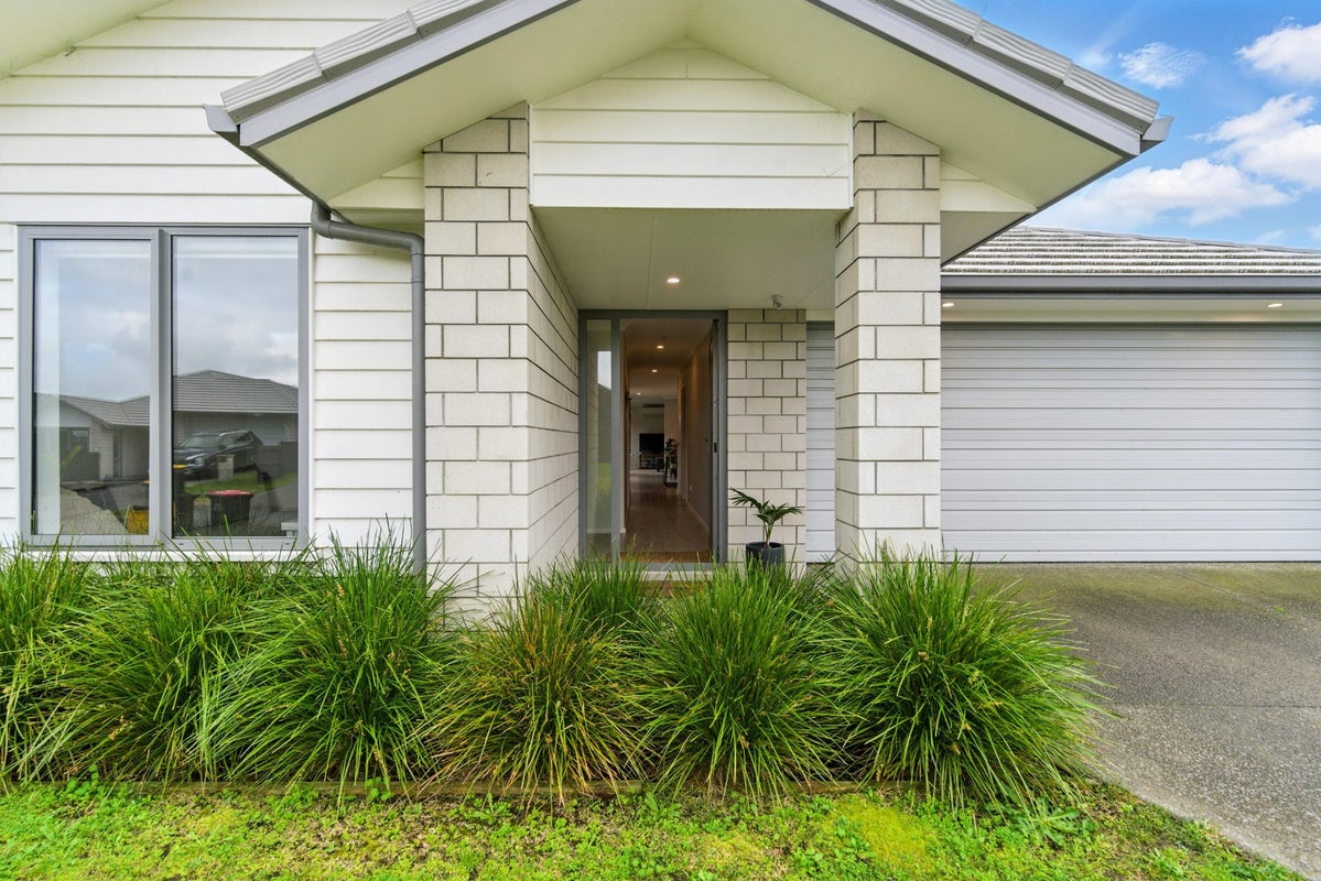 7 Kaiora Drive, Papamoa Beach, Papamoa - Carousel 2