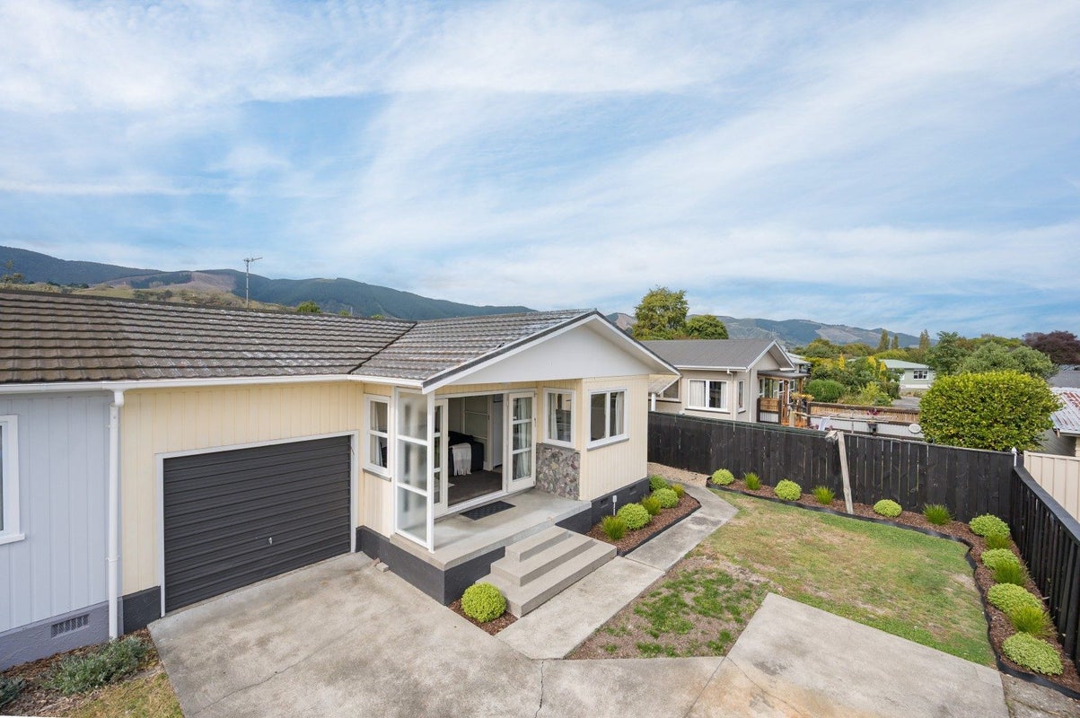 3/25 Kipling Crescent, Stoke, Nelson - Carousel 1