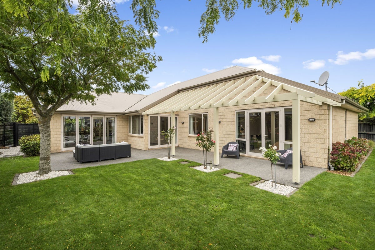 21 Highpeak Place, Wigram, Christchurch - Carousel 1