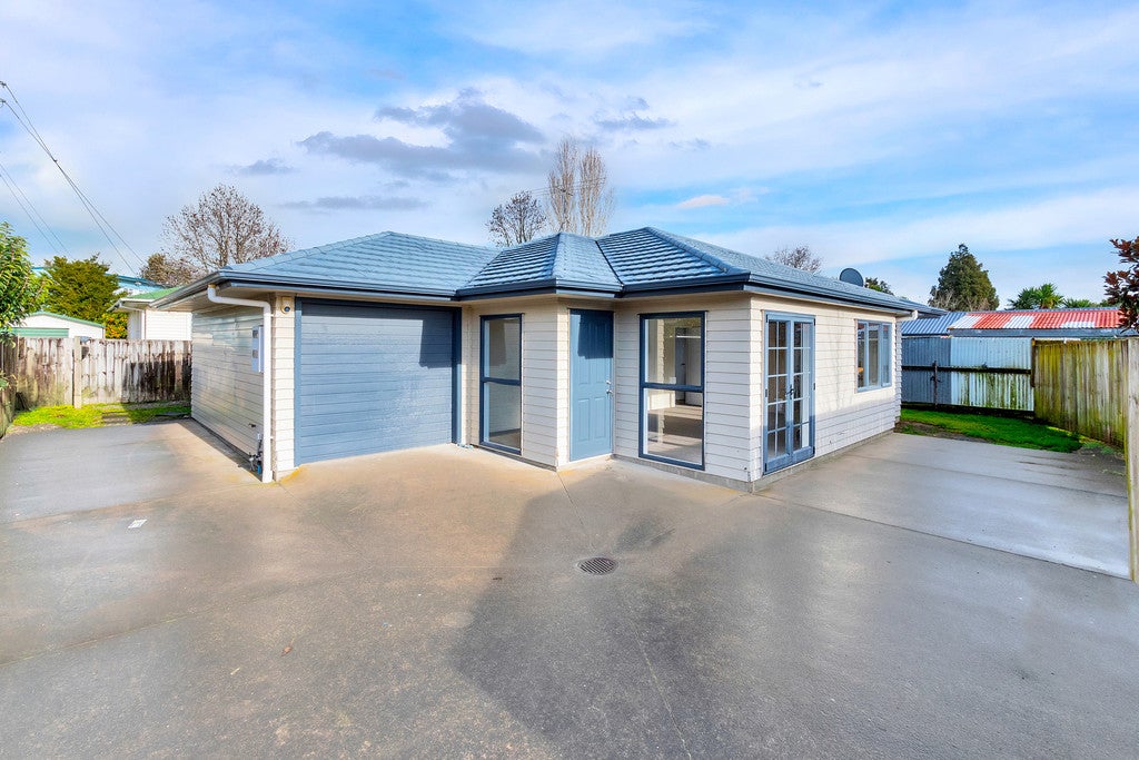 9A Greenhaven Avenue, Opaheke, Papakura - Carousel 1