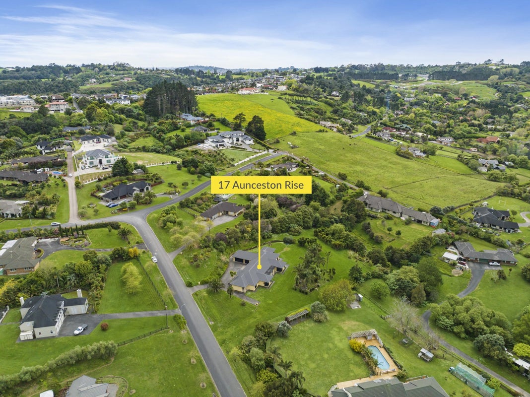 17 Aunceston Rise, Alfriston, Auckland - Carousel 1