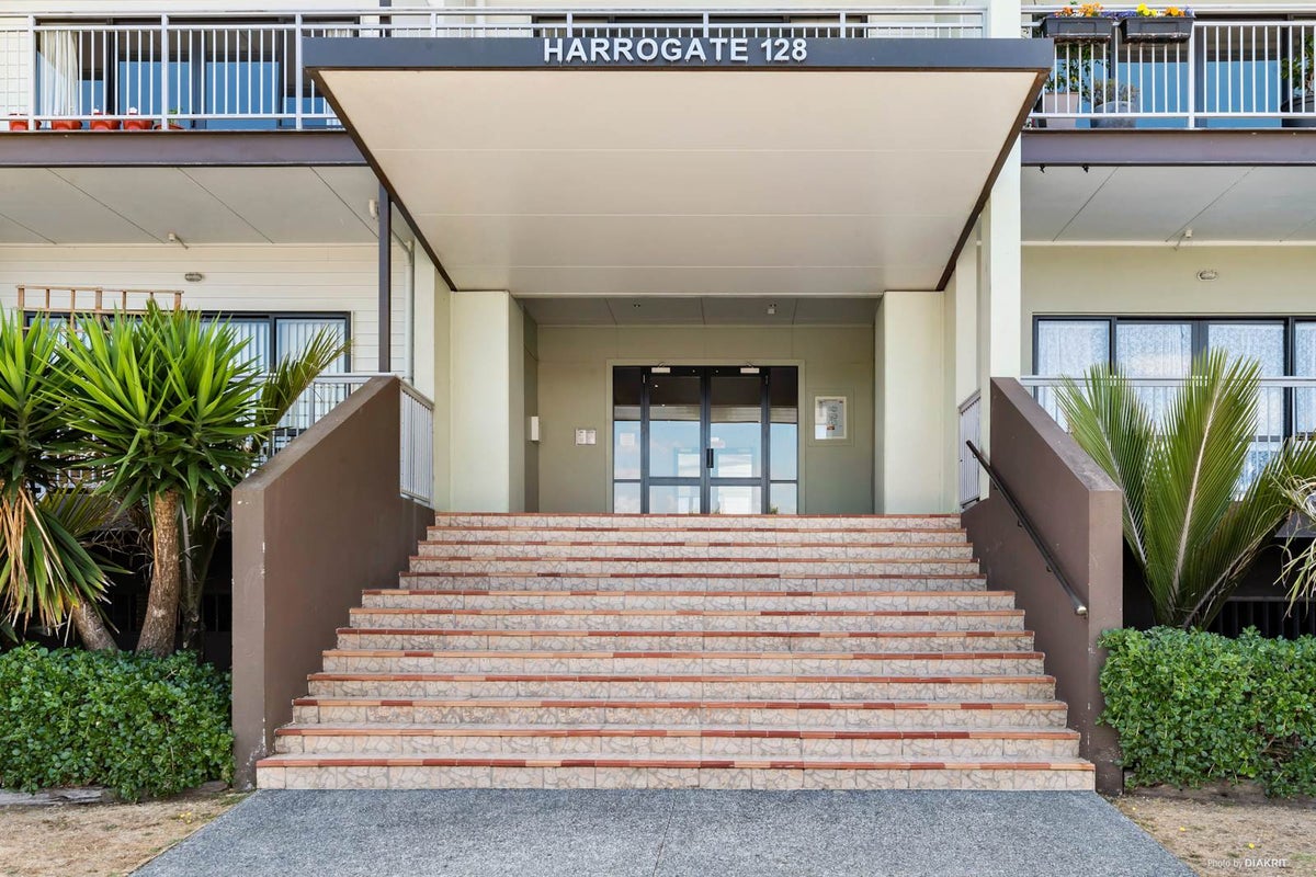 37/128 Stancombe Road, Flat Bush, Auckland - Carousel 2