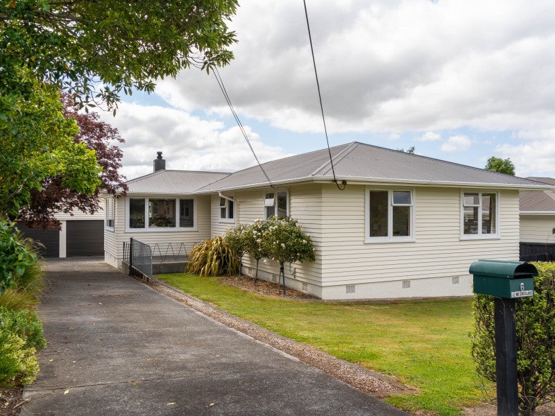 6 Puriri Crescent, Lansdowne, Masterton - Carousel 1