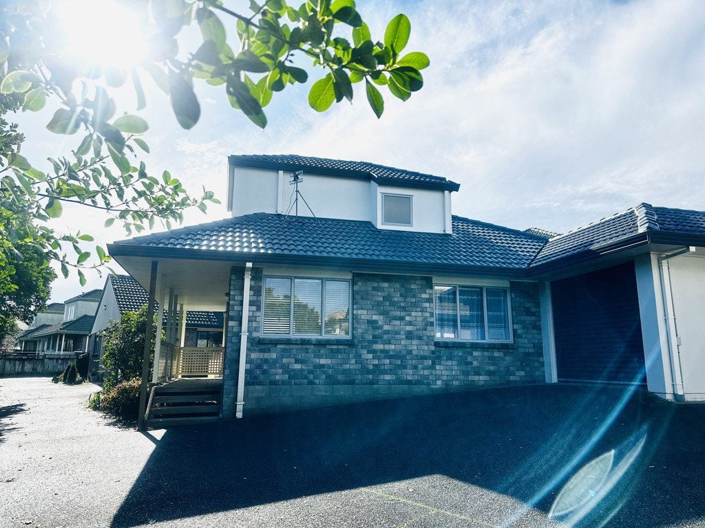 25A Central Park Drive, Te Atatu South, Auckland - Carousel 2