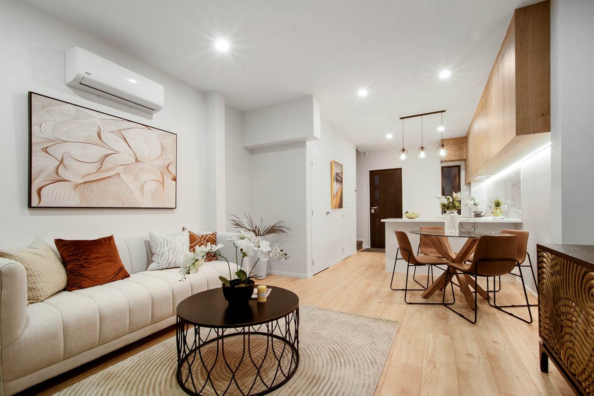 2/6 Kereru Street, Henderson, Auckland - Carousel 1