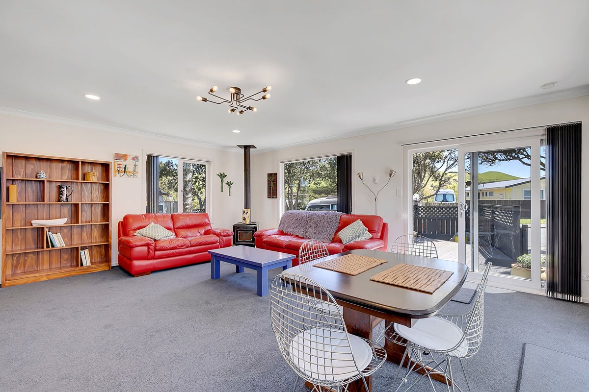 32 Sea Vista Drive, Pukerua Bay, Porirua - Carousel 2