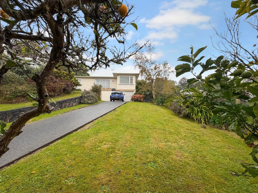 56 Wairere Road, Bastia Hill, Whanganui - Carousel 23