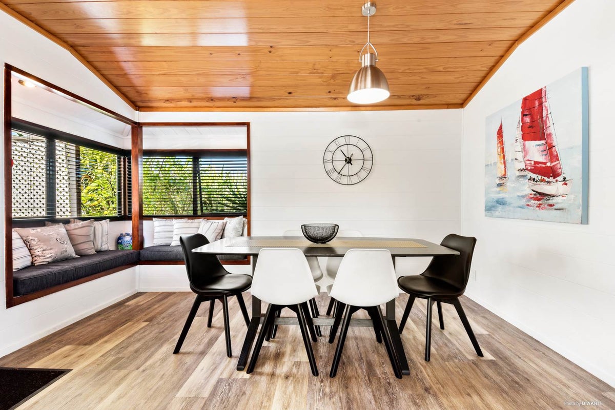 21 Gails Drive, Albany - Carousel 1