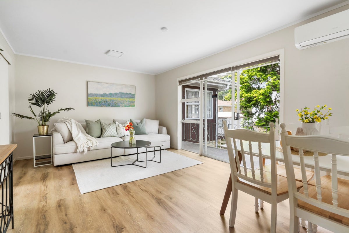 4/1 Preston Avenue, Mount Albert, Auckland - Carousel 1