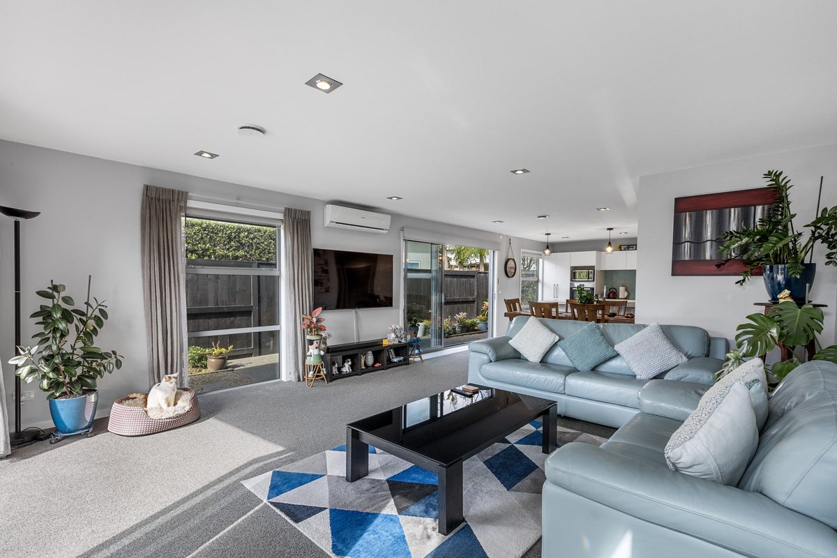 15 Aubrey Way, Brookfield, Tauranga - Carousel 2