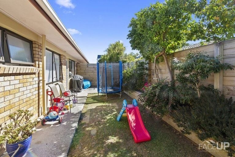 1/14 Ti Nana Crescent, Henderson, Auckland - Carousel 18