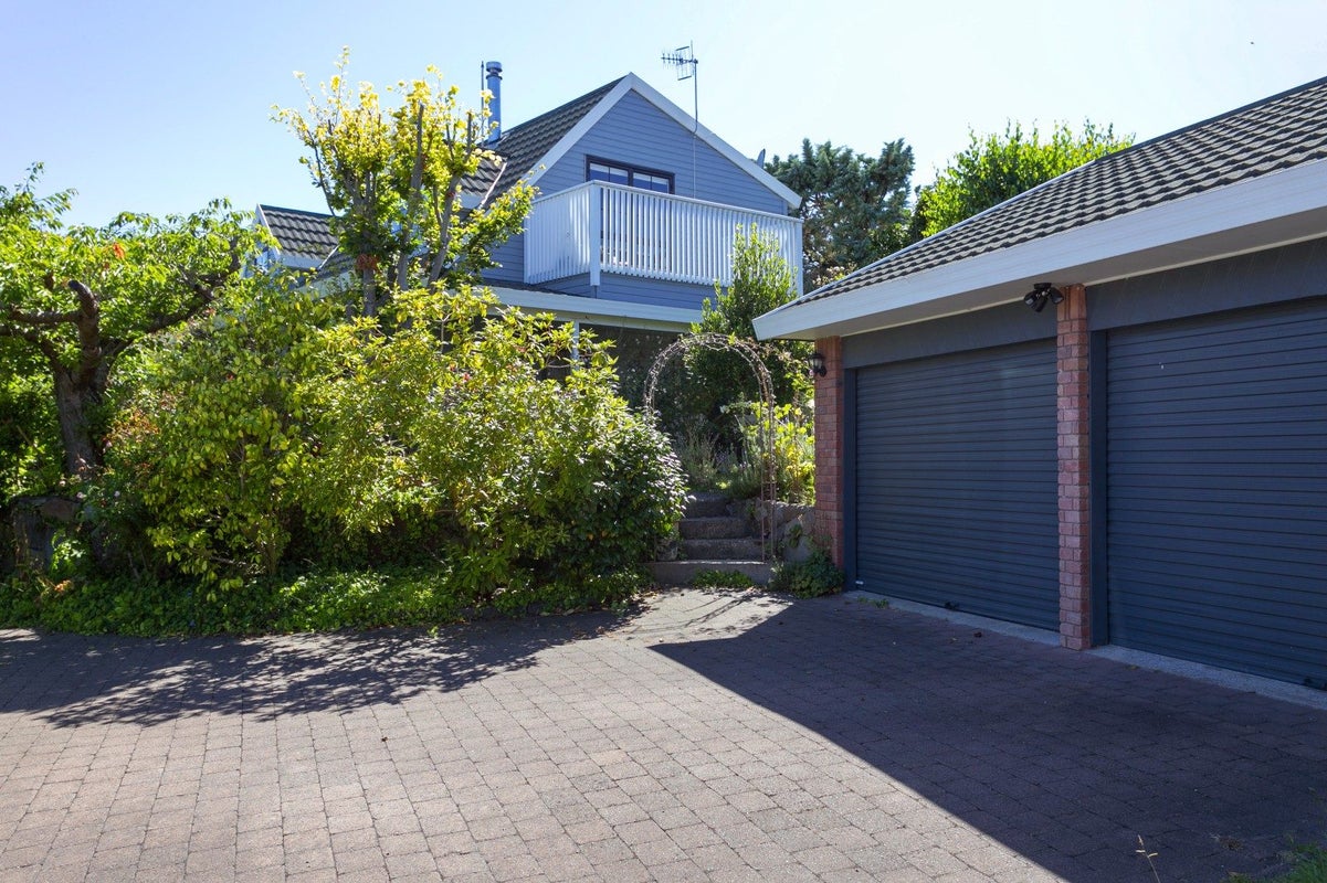 9 Holland Grove, Richmond Heights, Taupo - Carousel 2