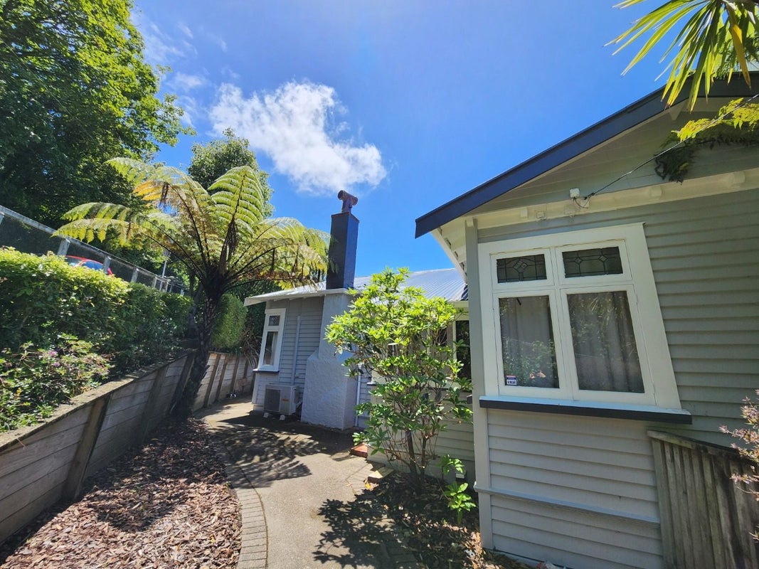76 Glenmore Street, Northland, Wellington - Carousel 12