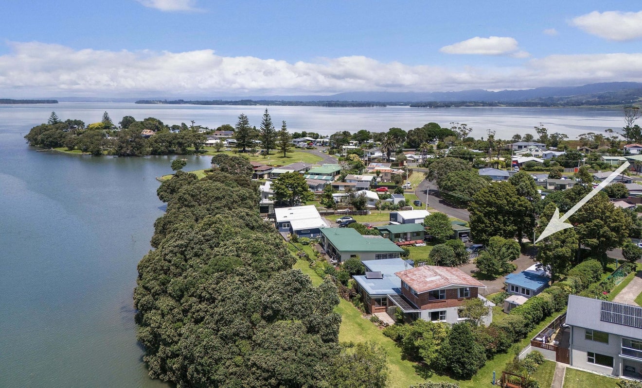10 Roretana Drive, Athenree, Katikati - Carousel 1
