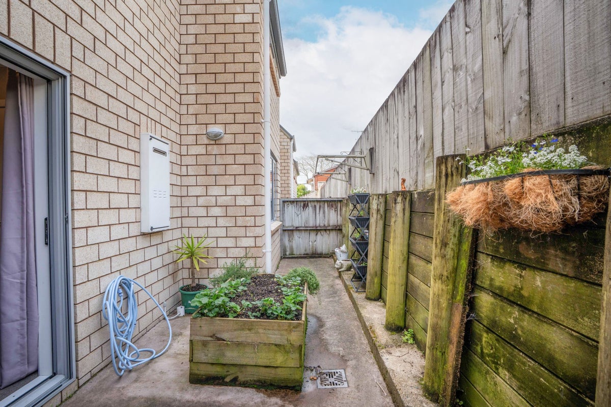 96C Clyde Street, Hamilton East, Hamilton - Carousel 22