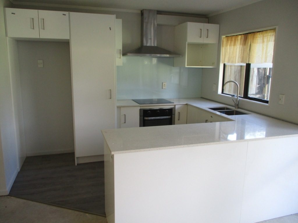 22/8 Margan Avenue, New Lynn, Auckland - Carousel 2