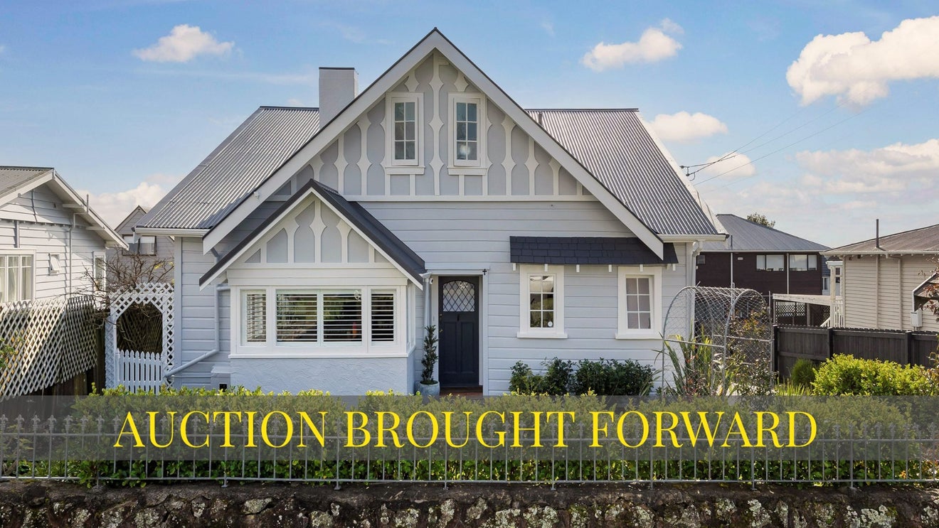 18 Seaview Terrace, Mount Albert, Auckland - Carousel 1