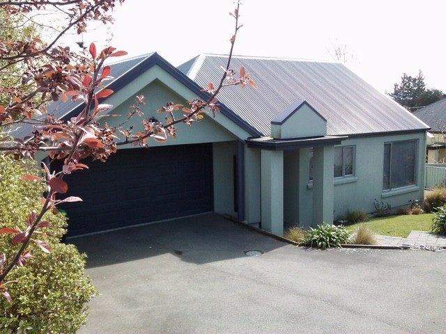18 Ennerdale Row, Westmorland, Christchurch - Carousel 2