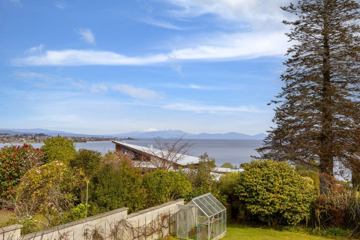 27 Ngauruhoe Street, Hilltop, Taupo - Carousel 24