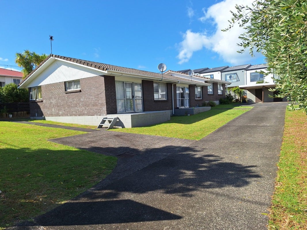 129 Gardner Avenue, New Lynn, Auckland - Carousel 2
