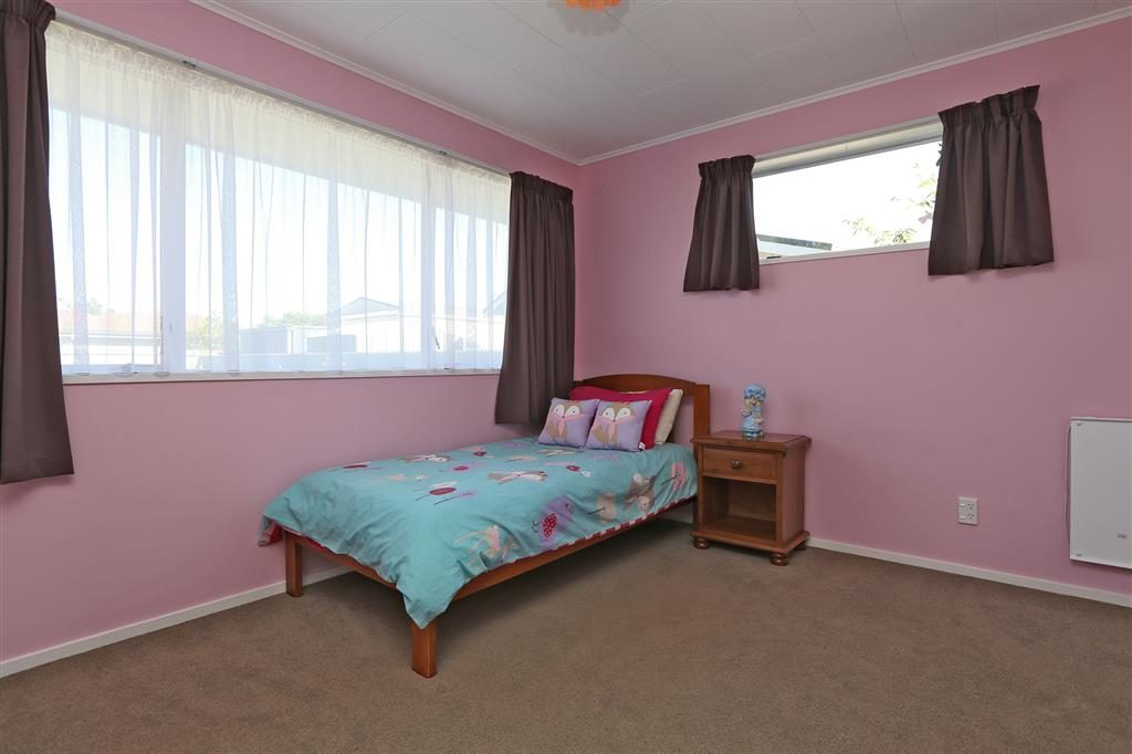 11 Crichton Place, Taradale, Napier - Carousel 13