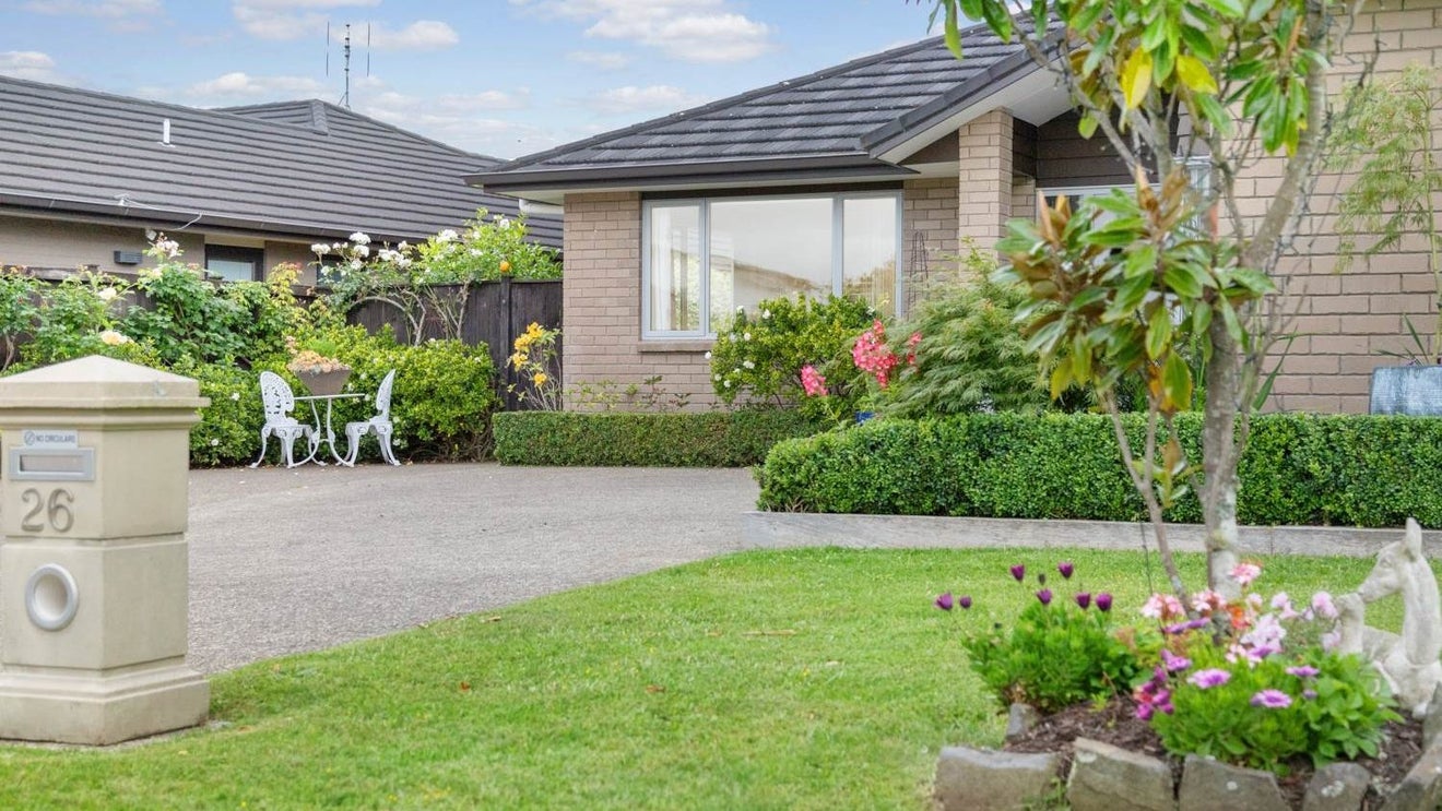 26 Capriana Drive, Karaka, Papakura - Carousel 1