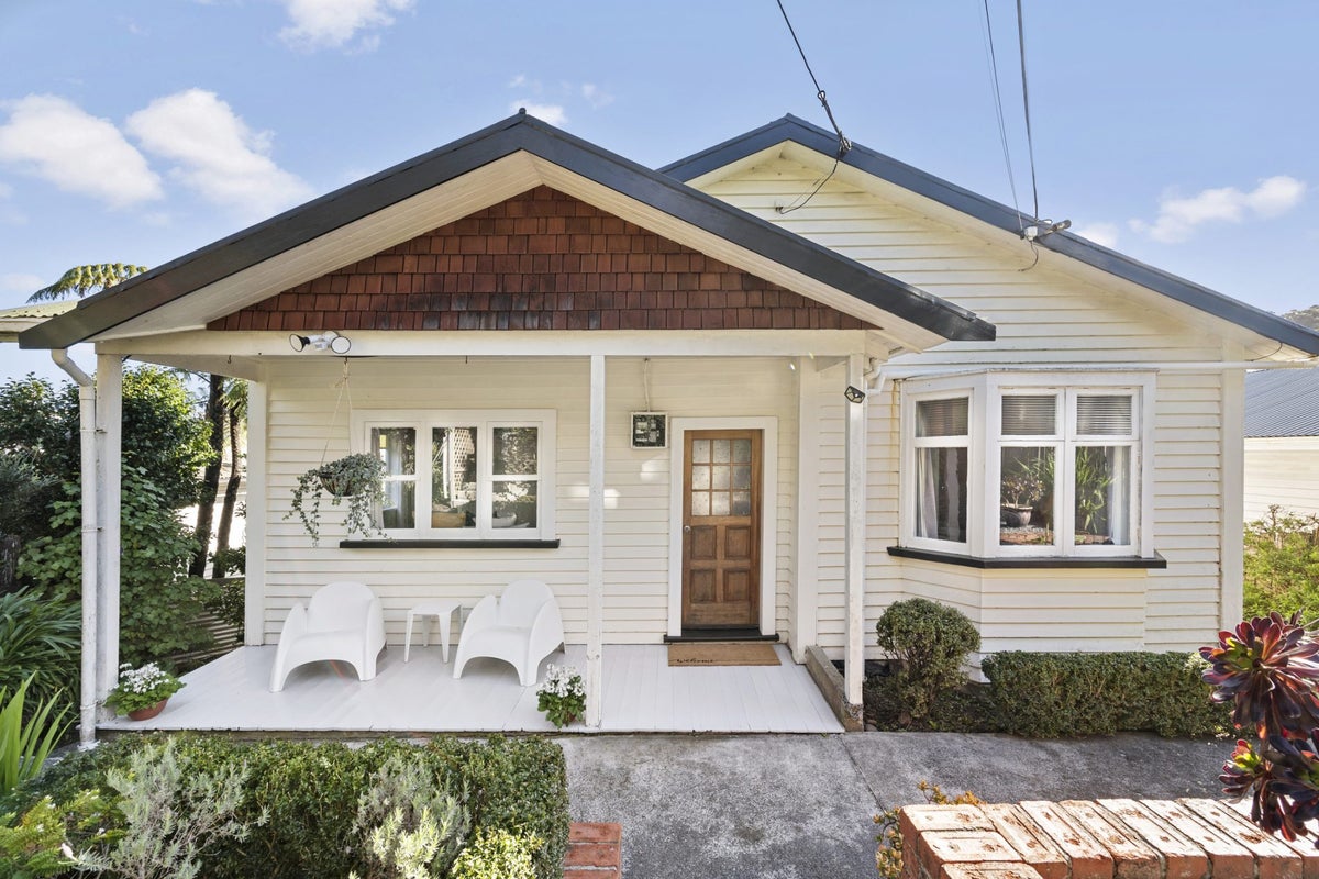 169 Darlington Road, Miramar, Wellington - Carousel 1