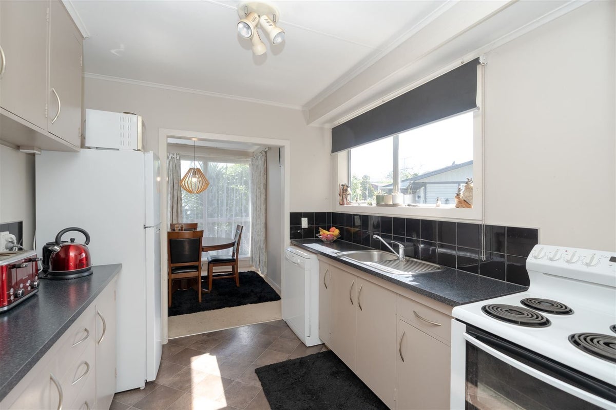 5 Filmer Place, Melville, Hamilton - Carousel 2