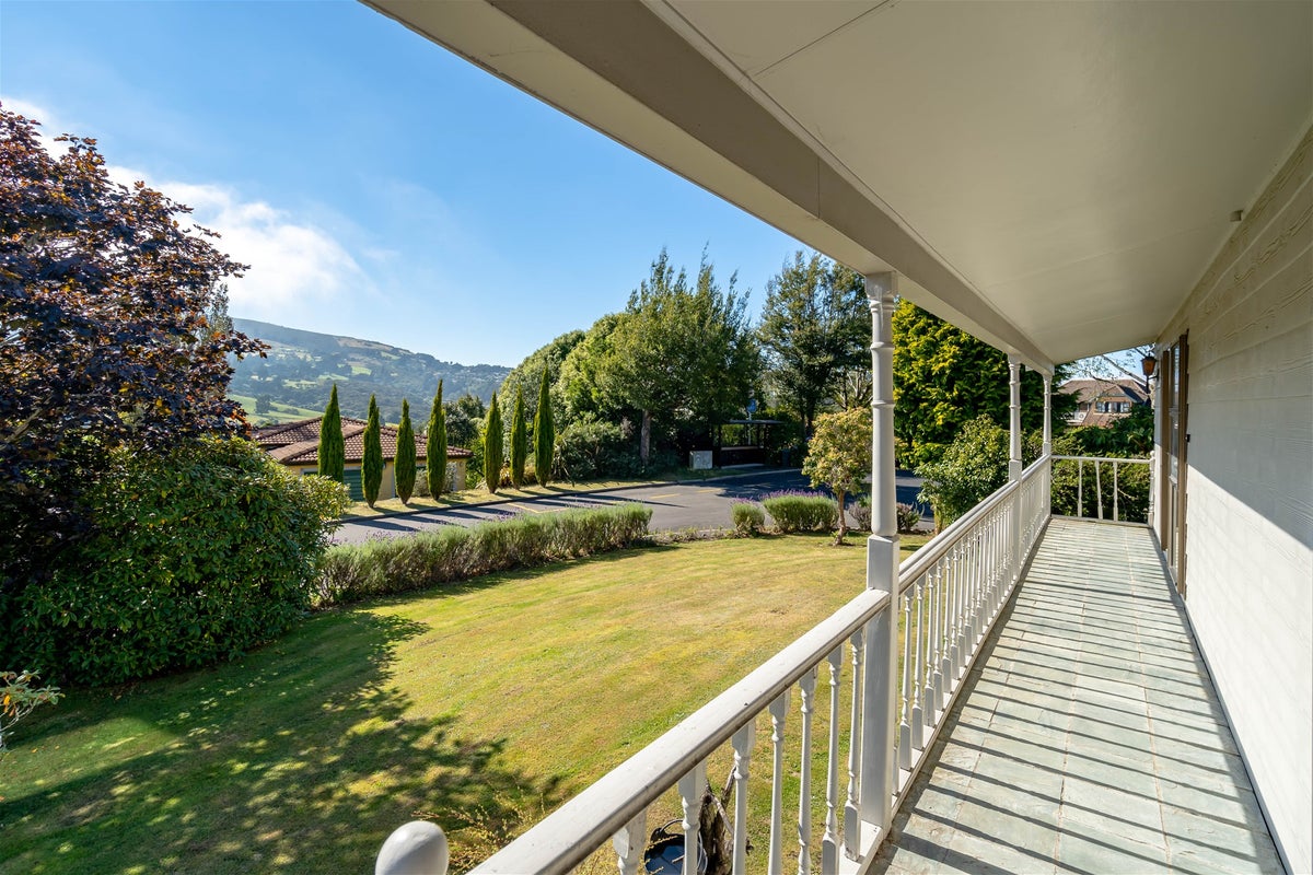 1 Garden Place, Glenleith, Dunedin - Carousel 2