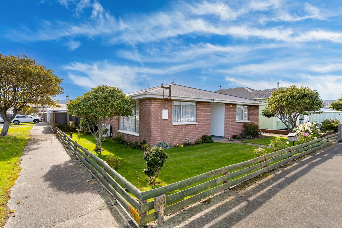 22 Jackson Street, Saint Kilda, Dunedin - Carousel 2
