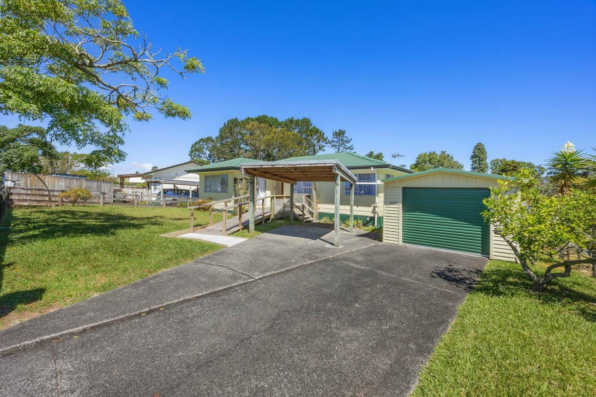 79 Oreil Avenue, West Harbour, Auckland - Carousel 1