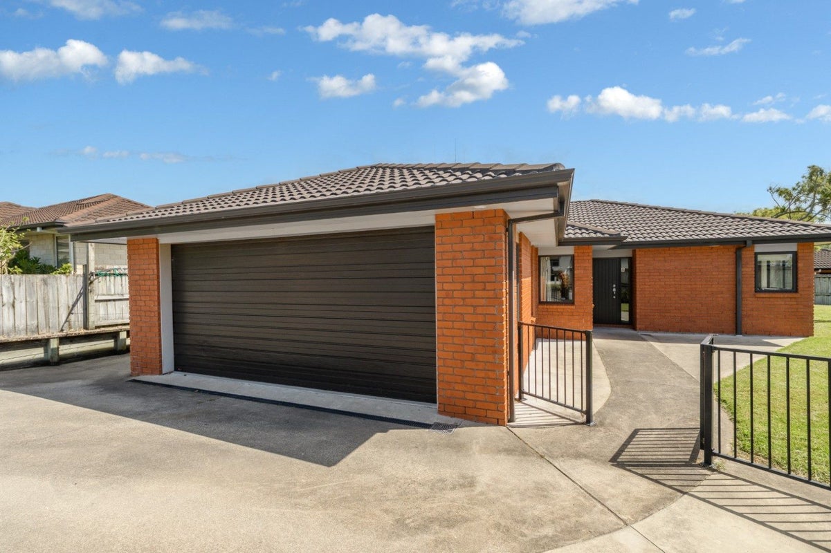 7 Ibis Way, Welcome Bay, Tauranga - Carousel 1