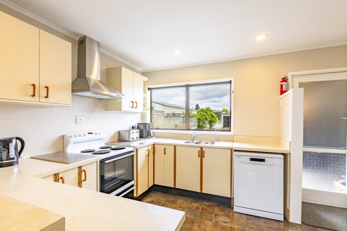 5 Eden Terrace, Waipukurau, Waipukurau - Carousel 2